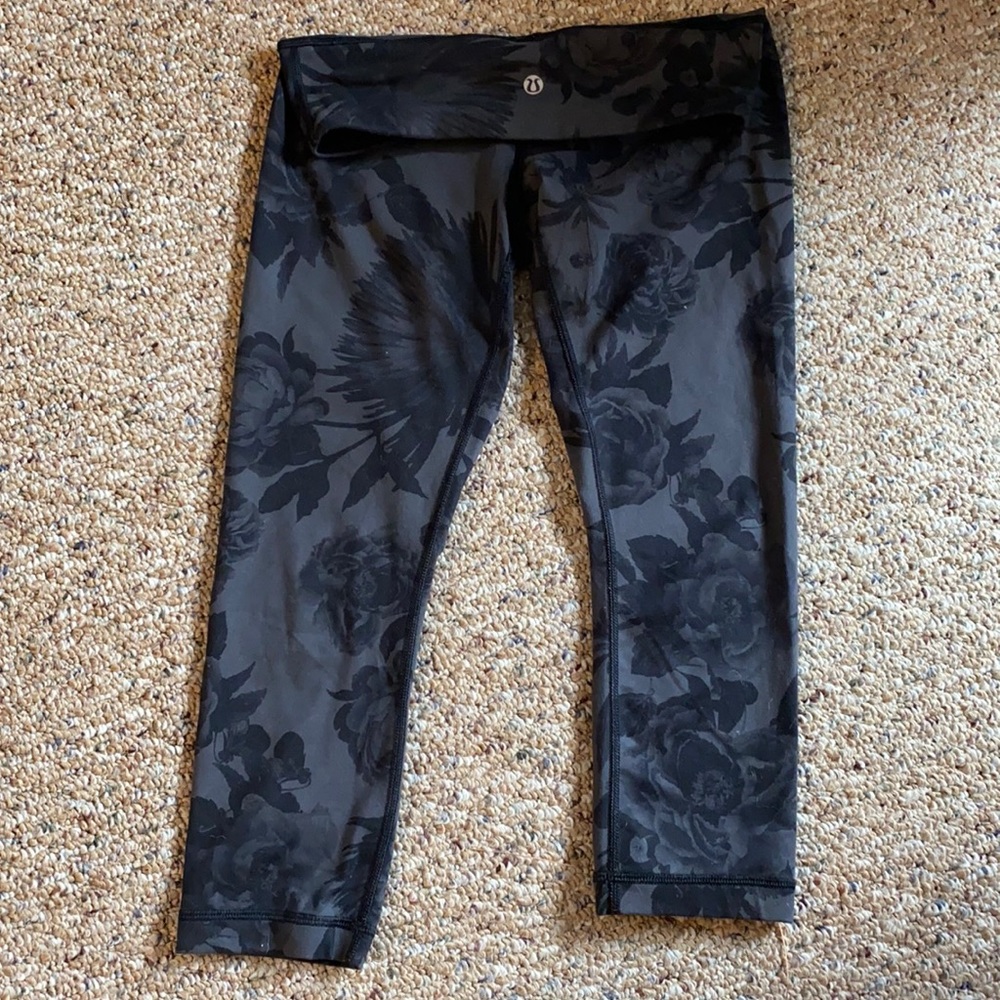 Lululemon cropped leggings